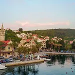 Feriehus Bliss - With Outdoor Pool And Sea View St Splitska