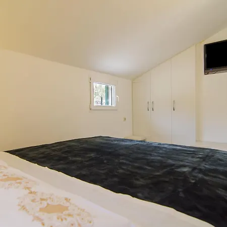 Bliss - With Outdoor Pool And Sea View St Semesterbostad *